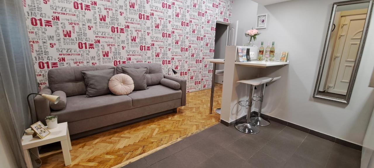 6-Pack Apartment In The Party District Budapest Extérieur photo
